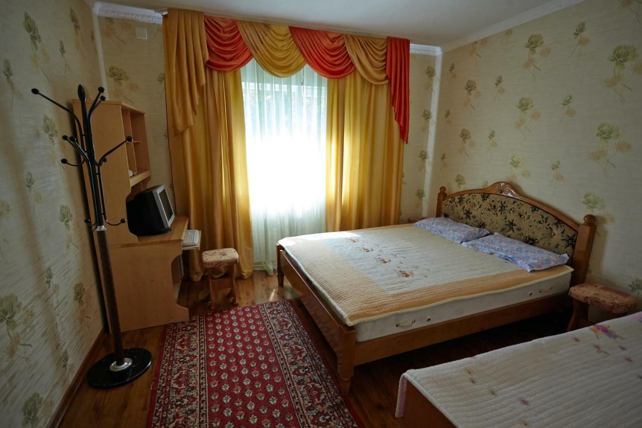Guest House Kutchu Kaji-Say Екстериор снимка
